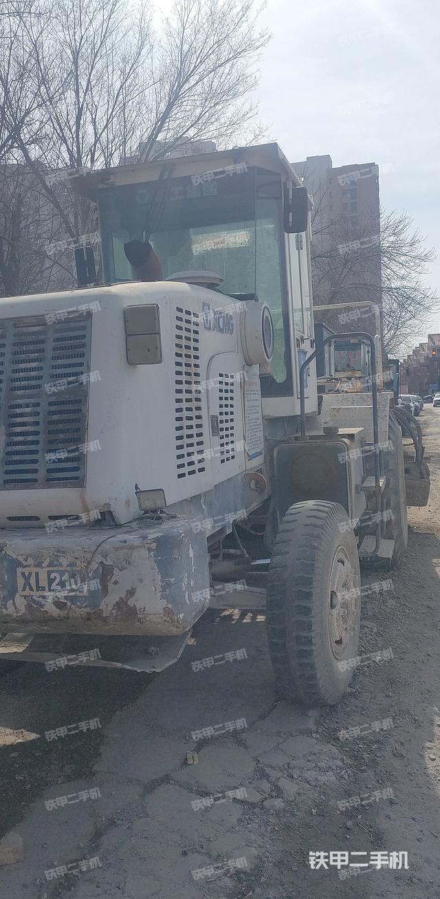 整机右后45°（设备外观及核心部件）