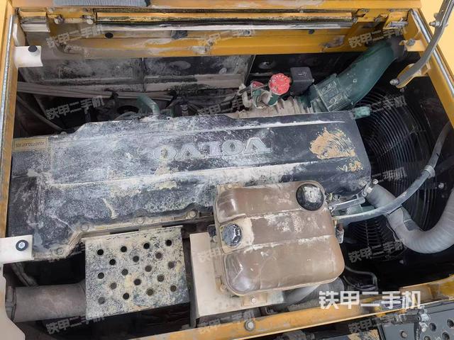 发动机整体俯视（整机外观）