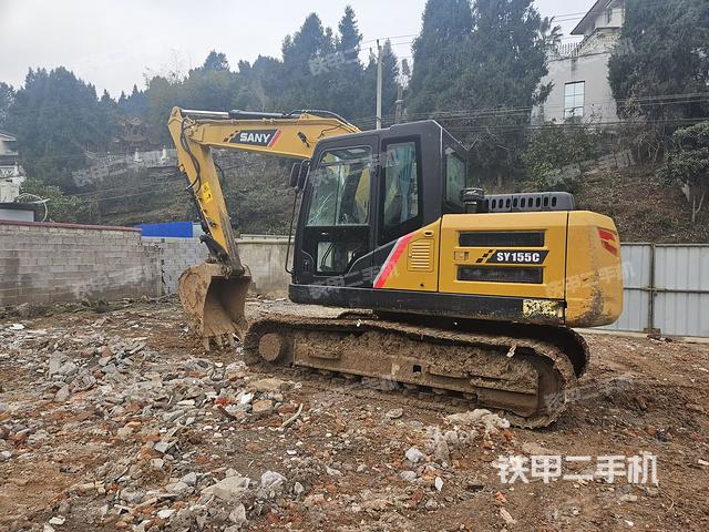 三一重工SY135C挖掘机