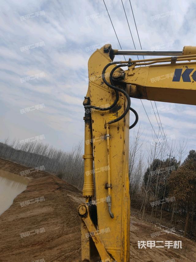 小臂整体左后（工作和回转装置）