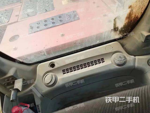 驾驶室整体（整机外观）