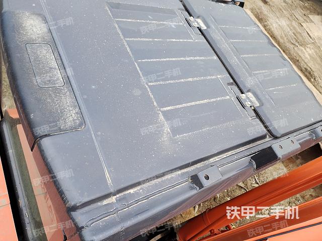 驾驶室顶部（整机外观）