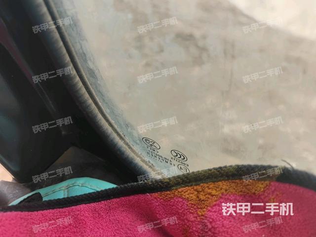 顶棚整体（驾驶室部分）