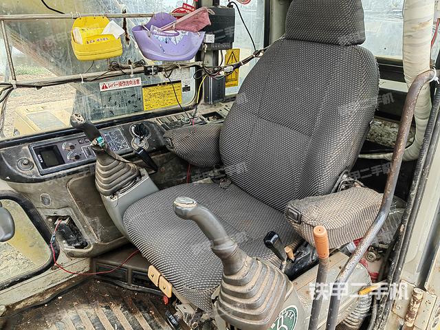 驾驶室整体（整机外观）