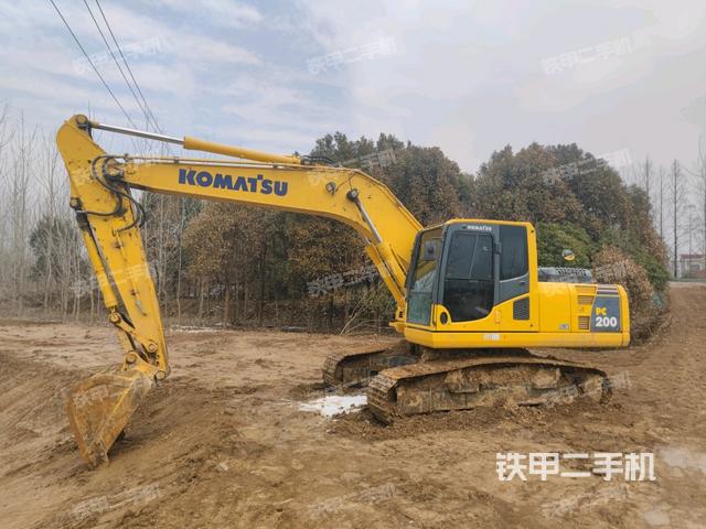 小松PC200-8M0挖掘机