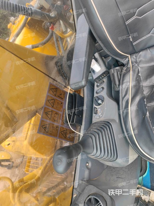 座椅后部（驾驶室部分）