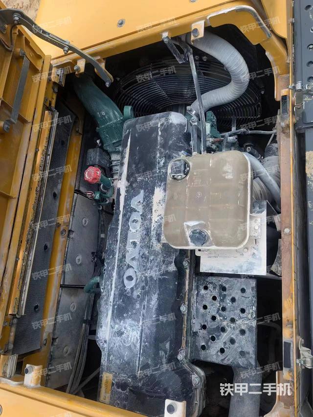 发动机整体俯视（整机外观）