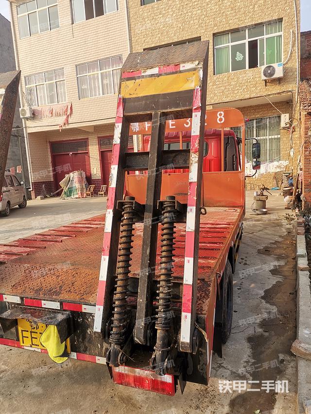 整机右后45°（设备外观及核心部件）