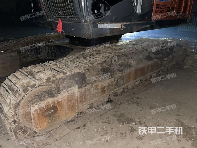 单侧履带整体（整机外观）