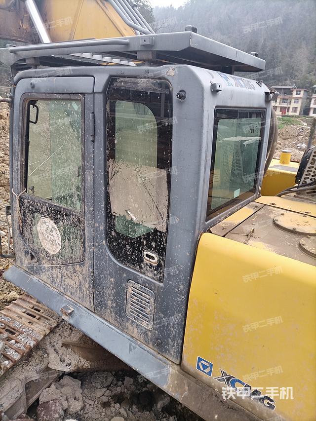 驾驶室整体（整机外观）