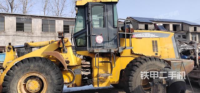 发动机左侧（整机外观及大件）