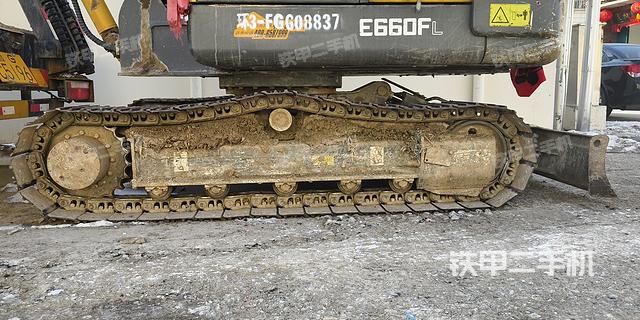 单侧履带整体（整机外观）