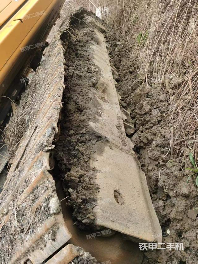 单侧履带整体（整机外观）