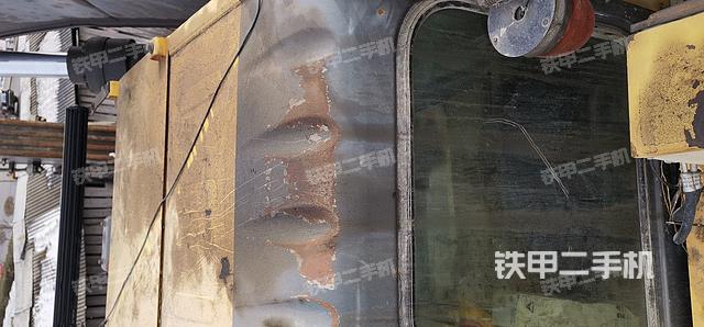 驾驶室顶部（整机外观）