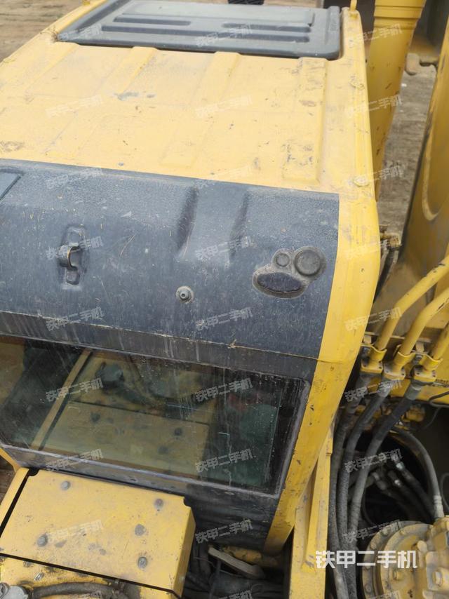 驾驶室顶部（整机外观）