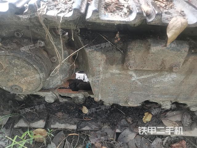 回转马达和主控阀（整机外观）