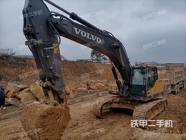 沃尔沃EC350D挖掘机