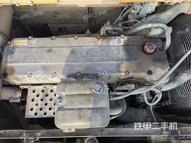 发动机整体俯视（整机外观）