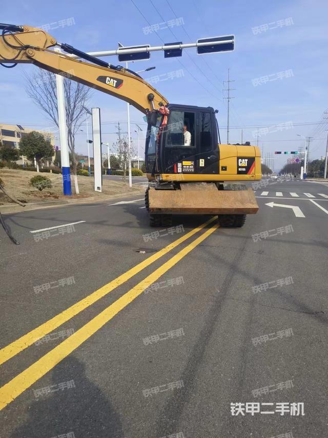 驾驶室整体（整机外观）