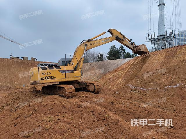 加藤HD820V挖掘机