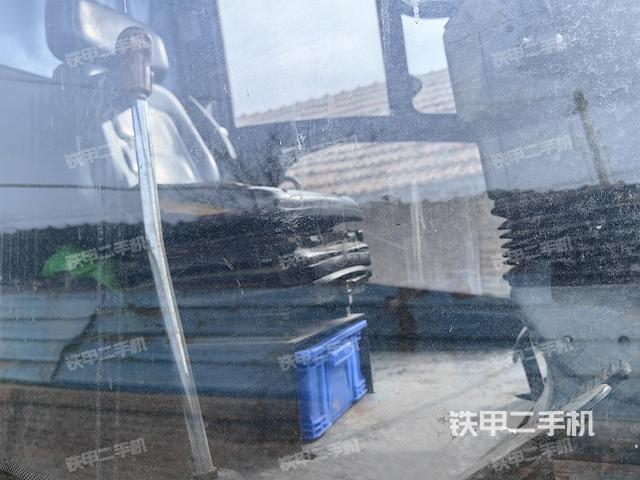 驾驶室操作台（设备外观及核心部件）