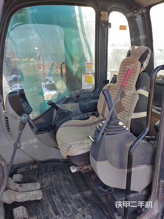 驾驶室整体（整机外观）