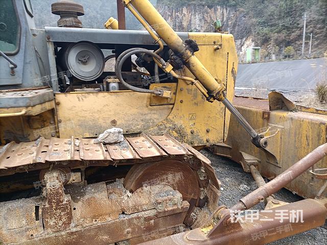 整机左侧（设备外观及核心部件）