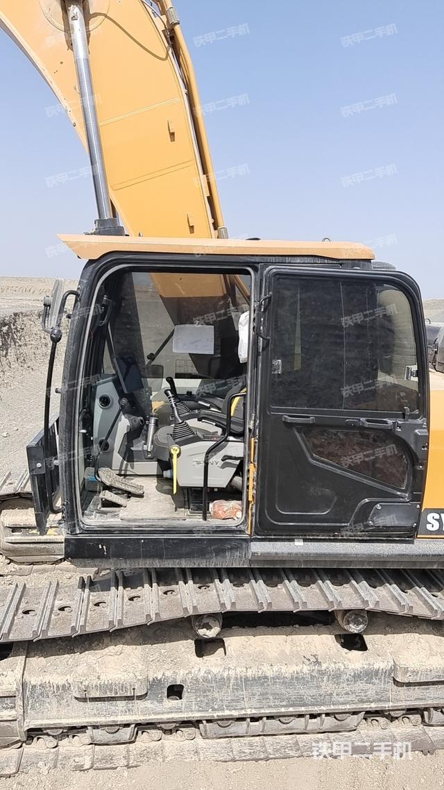 驾驶室整体（整机外观）