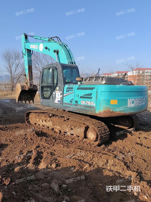 神钢SK260LC-8挖掘机