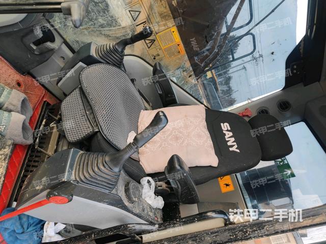 驾驶室整体（整机外观）