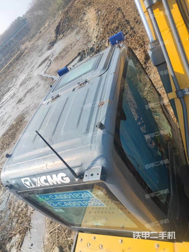 驾驶室顶部（整机外观）