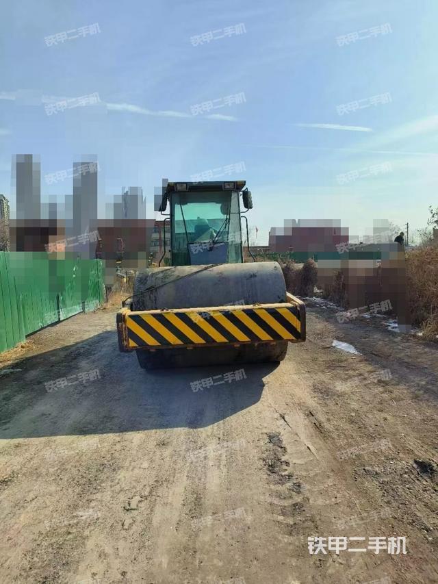 整机左侧（设备外观及核心部件）