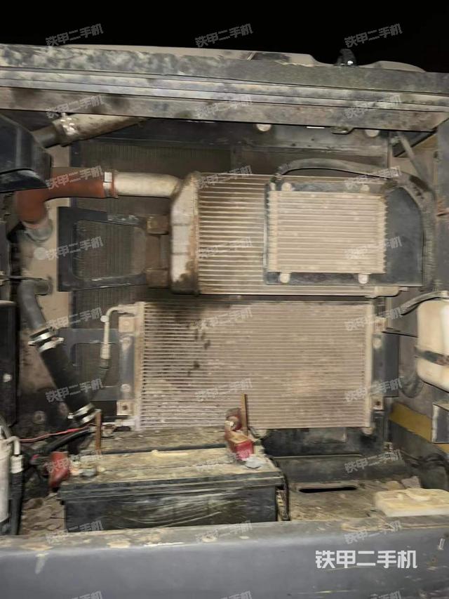 散熱器正面（大件艙室）