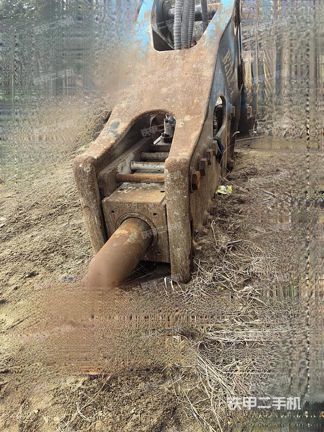 整机右侧（设备外观及核心部件）