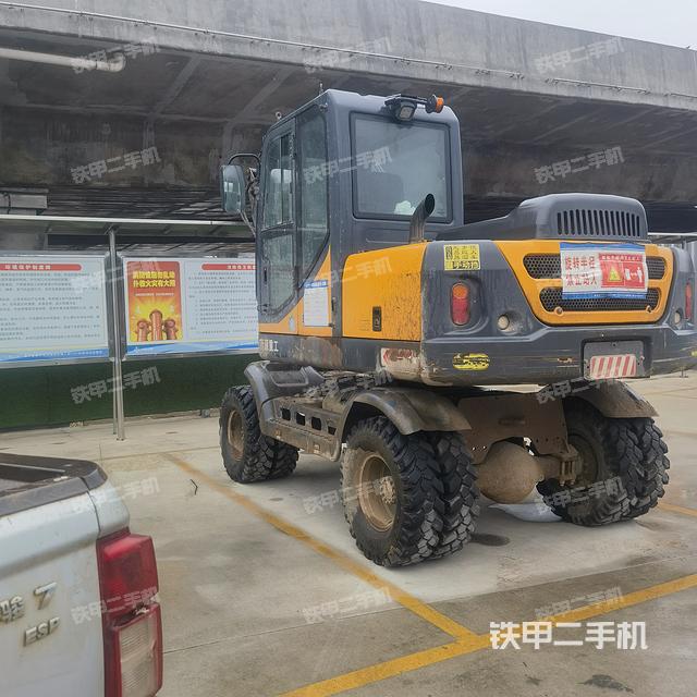 单侧履带整体（整机外观）