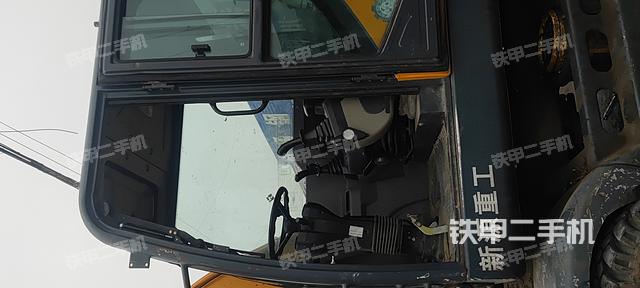 驾驶室整体（整机外观）