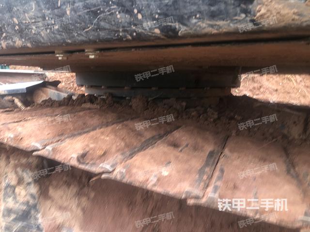 驾驶室顶部（整机外观）