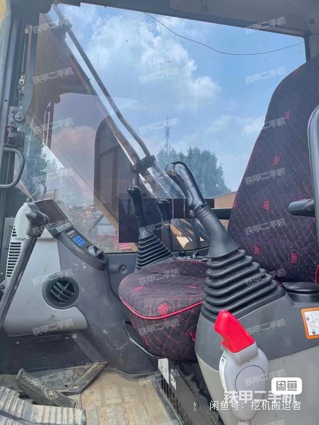 驾驶室整体（整机外观）