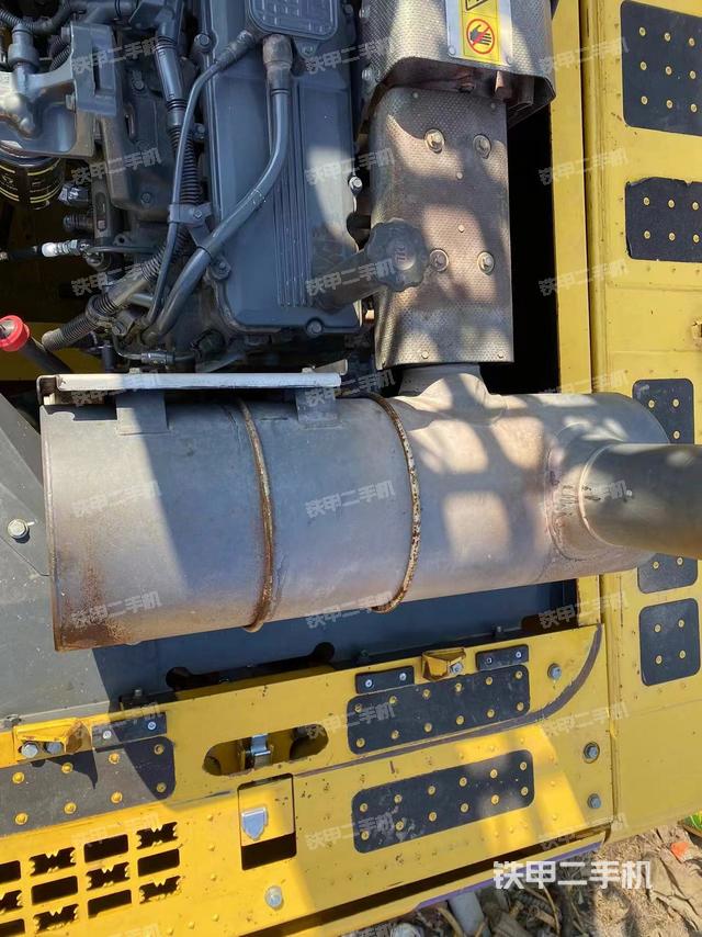 驾驶室整体（整机外观）