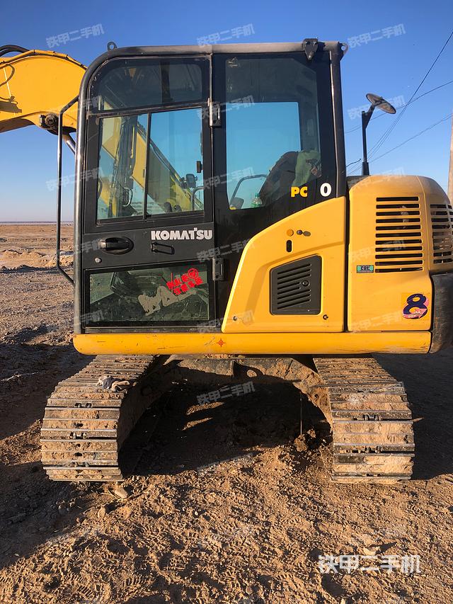 驾驶室顶部（整机外观）