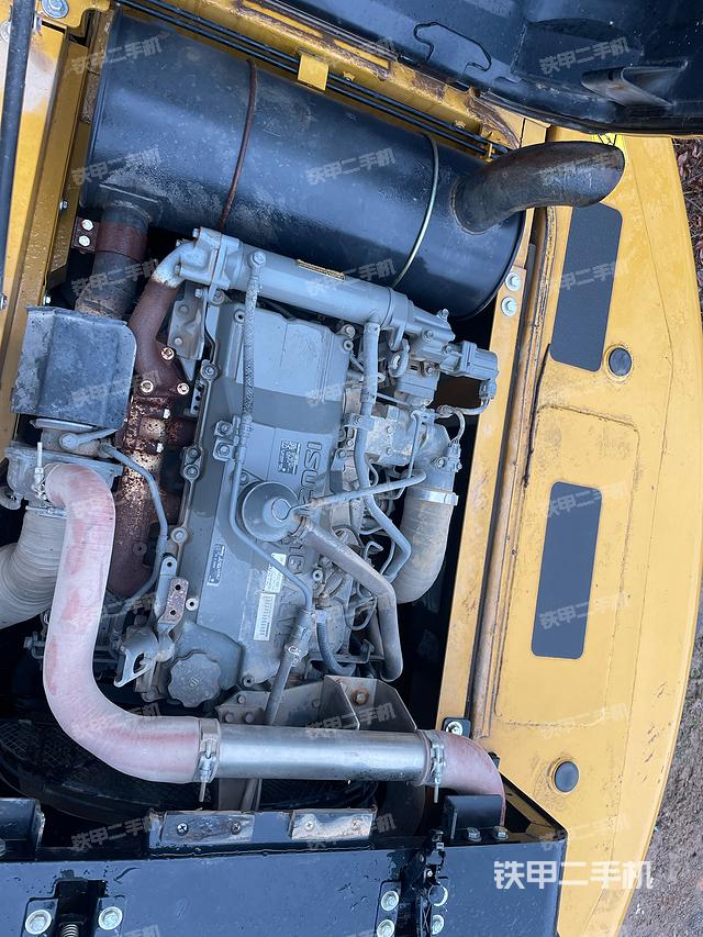 驾驶室顶部（整机外观）