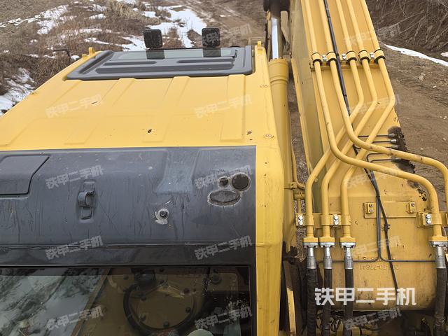 驾驶室顶部（整机外观）