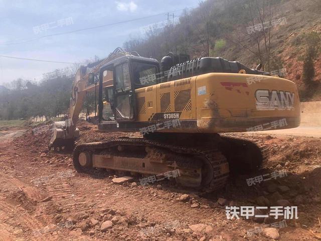 驾驶室顶部（整机外观）