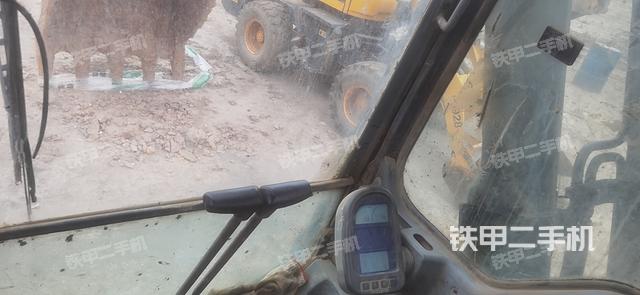 驾驶室整体（整机外观）