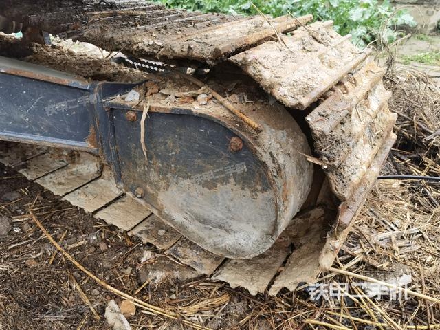 左側(cè)行走馬達(dá)蓋板(行走機(jī)構(gòu)) 左側(cè)行走馬達(dá)蓋板(行走機(jī)構(gòu))