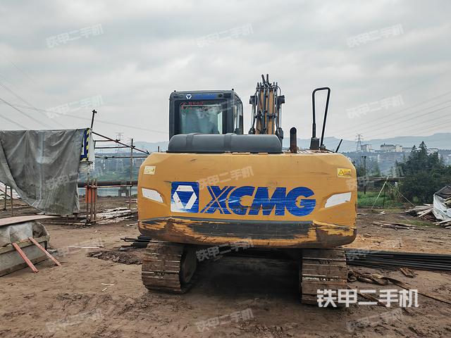 驾驶室顶部（整机外观）