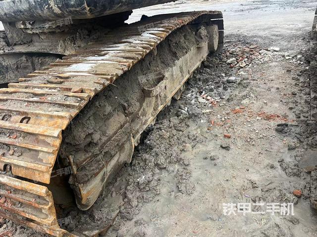 单侧履带整体（整机外观）