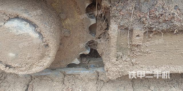 单侧履带整体（整机外观）