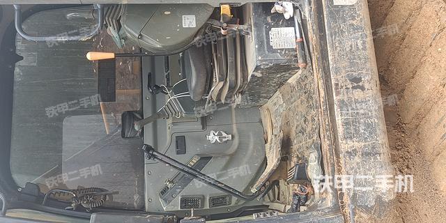 驾驶室整体（整机外观）