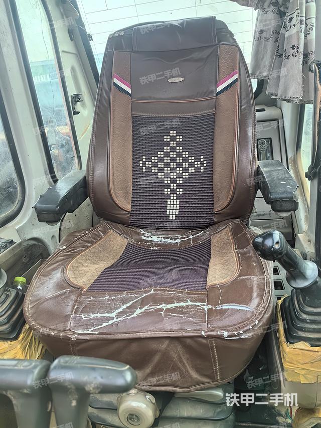 驾驶室整体（整机外观）